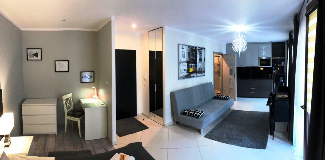 Moko Apartment Parking W Cenie Varsovie Extérieur photo